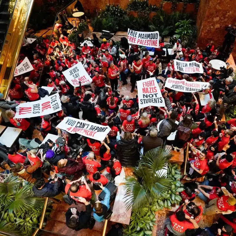 Almost 100 arrested during protest occupying Trump Tower over Mahmoud Khalil